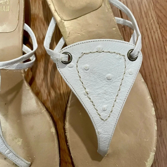 Stuart Weitzman Triangle White Ostrich Leather thong flat Sandals size 5.5 - Picture 2 of 7